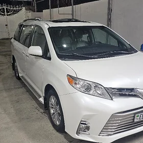 Toyota Sienna 2020