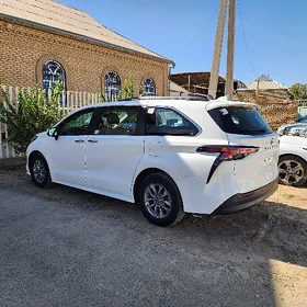 Toyota Sienna 2022