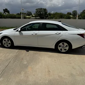 Hyundai Elantra 2021