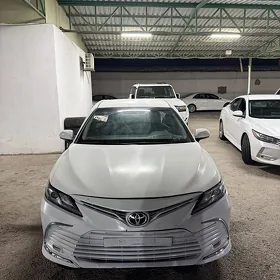 Toyota Camry 2021
