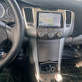 Hyundai Sonata 2010