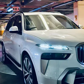 BMW X7 2024