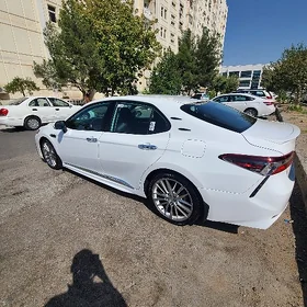 Toyota Camry 2023