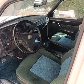 Gaz 24 1993