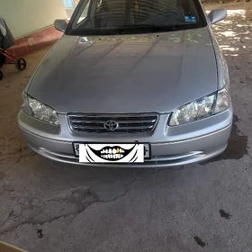 Toyota Camry 2000