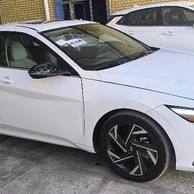 Hyundai Elantra 2025