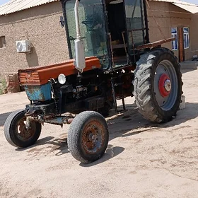MTZ T-28 2005