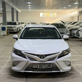 Toyota Camry 2020