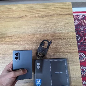 Samsung Galaxy Fold 8 12/256GB