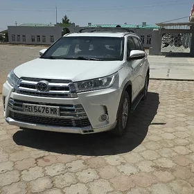 Toyota Highlander 2019