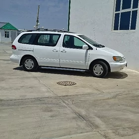 Toyota Sienna 2000