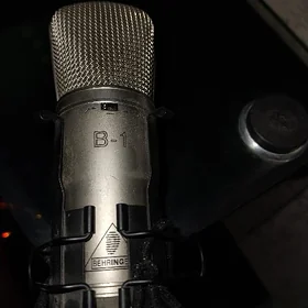 mikrofon studiýny B1 behinger