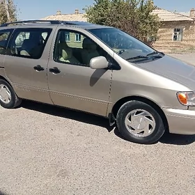 Toyota Sienna 2002