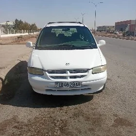 Chrysler Town and Country 1996