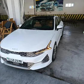 Kia K5 2023