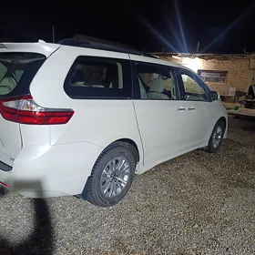 Toyota Sienna 2018