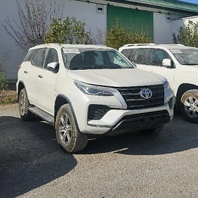 Toyota Fortuner 2023