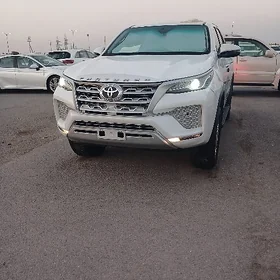 Toyota Fortuner 2025
