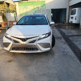 Toyota Camry 2022