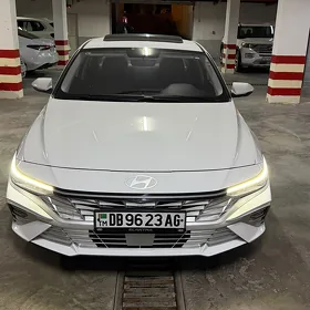 Hyundai Elantra 2025