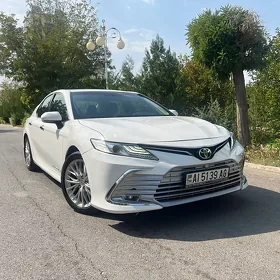 Toyota Camry 2018