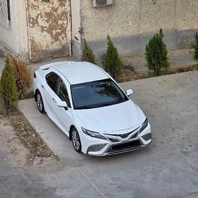 Toyota Camry 2022