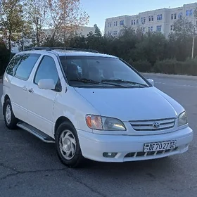 Toyota Sienna 2000