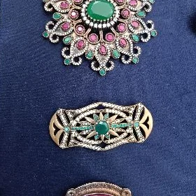 Kümüş broşka