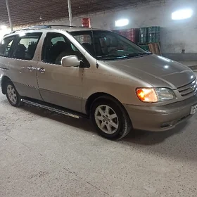 Toyota Sienna 2002