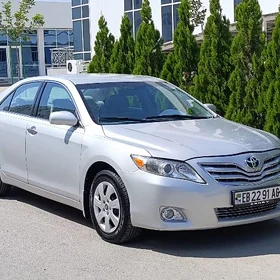 Toyota Camry 2011