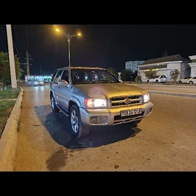 Nissan Pathfinder 1999
