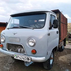 UAZ Profi 1989