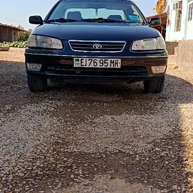 Toyota Camry 2000