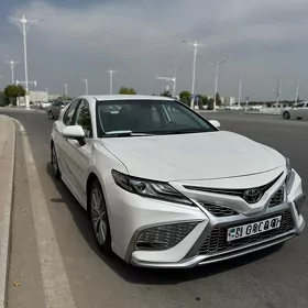 Toyota Camry 2023
