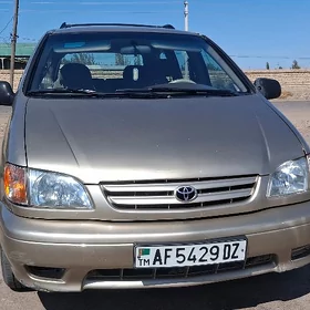 Toyota Sienna 2001