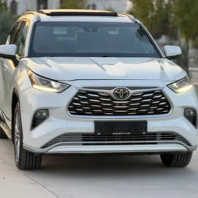 Toyota Highlander 2021