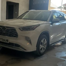 Toyota Highlander 2020