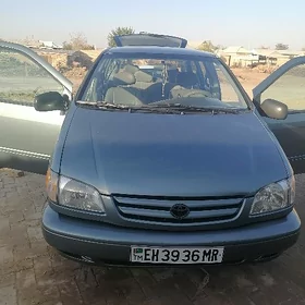 Toyota Sienna 2000