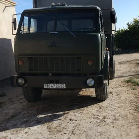 Maz Samosval 1983