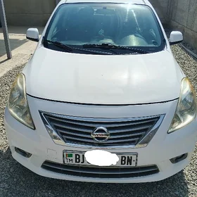 Nissan Versa 2013