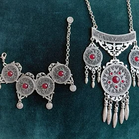 Komplekt Колье браслет Täze