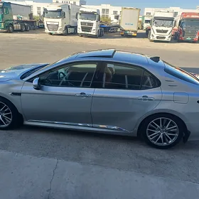 Toyota Camry 2023