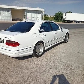 Mercedes-Benz E55 AMG 2000
