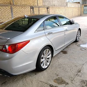 Hyundai Sonata 2010