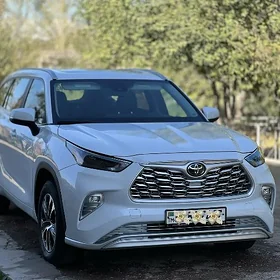 Toyota Highlander 2023