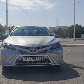 Toyota Camry 2022