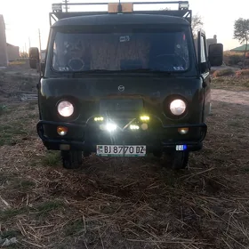 UAZ 452 1982