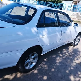 Toyota Carina 1995