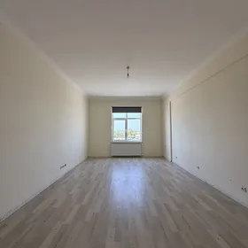 Gurtly 3 Etaz 4 Komnat 190m2