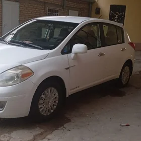 Nissan Versa 2010